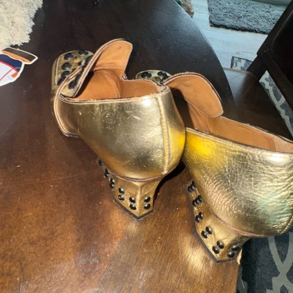 COACH gold heel loafer - Picture 2 of 8